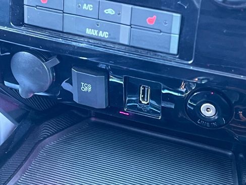 Used 2011 Ford Escape Limited w/ 302A Rapid Spec Order Code image 21