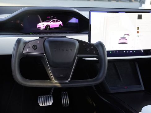 Used 2022 Tesla Model X Plaid image 26