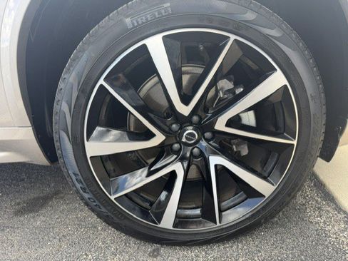 Used 2025 Volvo XC90 B5 Plus w/ Protection Package Premier AWD/4WD image 5