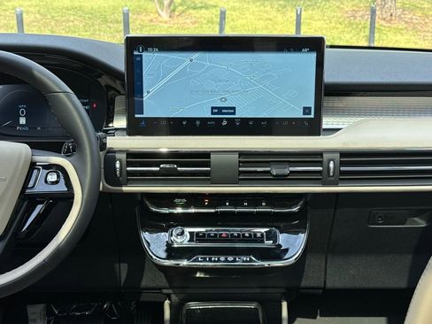 New 2026 Lincoln Corsair Premiere image 18