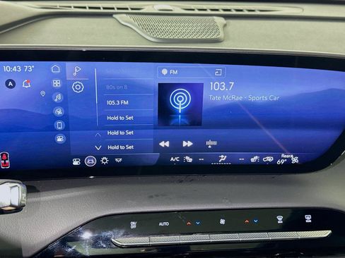 Certified 2025 Buick Enclave Avenir w/ Super Cruise Package AWD/4WD image 13