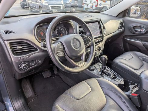 Certified 2020 Jeep Cherokee Limited w/ Technology Group image 11