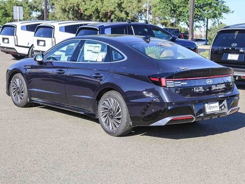 New 2026 Hyundai Sonata Limited FWD image 2