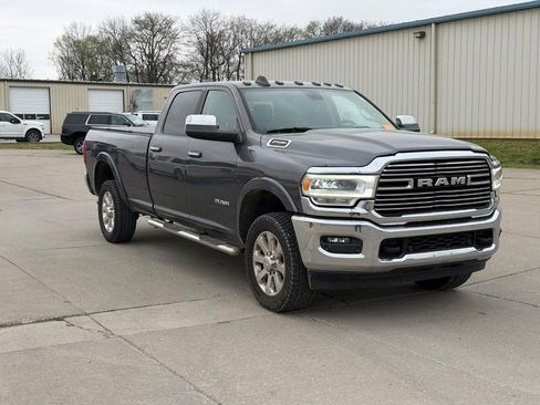 Used 2019 RAM 2500 Laramie AWD/4WD image 1