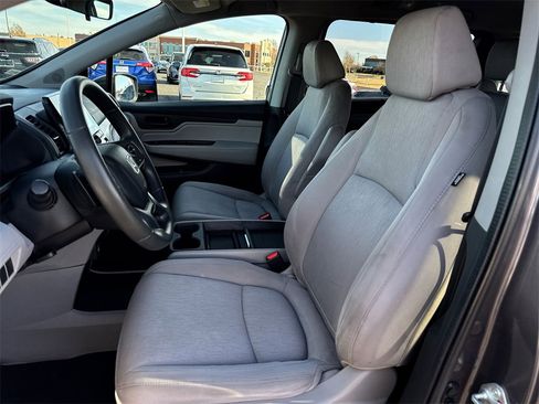 Used 2022 Honda Odyssey EX image 11