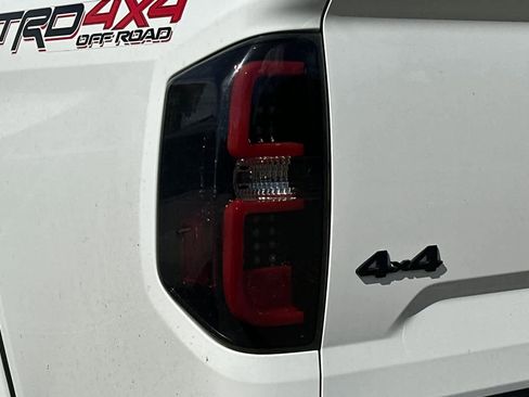 Used 2017 Toyota Tundra Limited w/ Limited Premium Package image 15