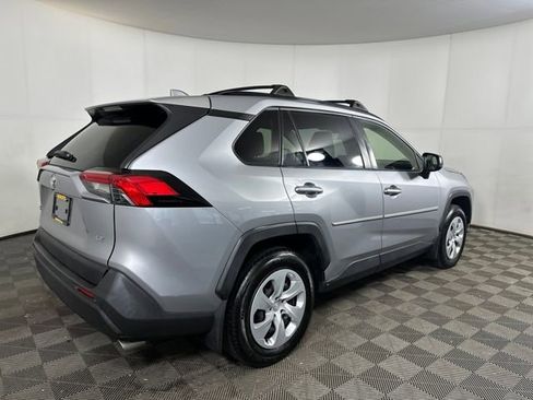Used 2019 Toyota RAV4 LE image 3