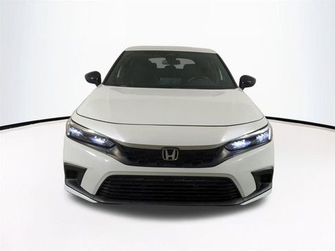 Used 2023 Honda Civic Sport image 3
