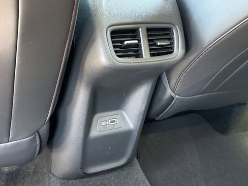Used 2023 Buick Envision Essence w/ Sport Touring Package AWD/4WD image 11