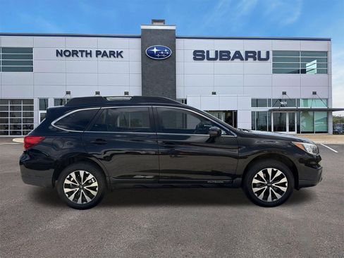 Used 2017 Subaru Outback 2.5i Limited AWD/4WD image 2
