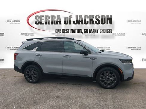 Certified 2022 Kia Sorento SX Prestige w/ Rust Color Package AWD/4WD image 9