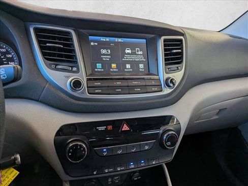 Used 2018 Hyundai Tucson SEL FWD image 13
