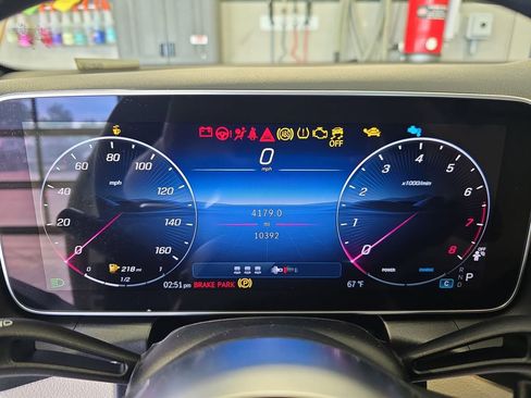 Used 2025 Mercedes-Benz GLC 300 image 21