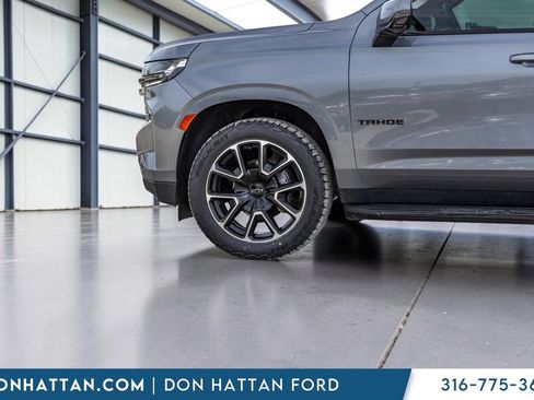 Used 2022 Chevrolet Tahoe RST w/ Luxury Package AWD/4WD image 36