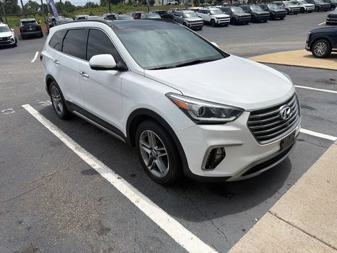Used 2018 Hyundai Santa Fe Limited FWD image 6
