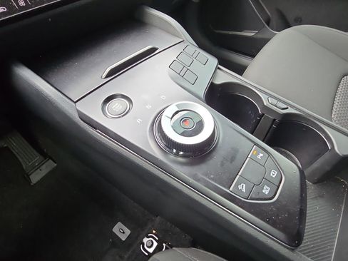 New 2026 Kia Sportage LX FWD image 33