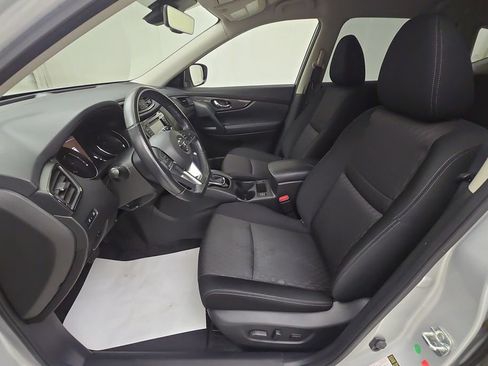 Used 2019 Nissan Rogue SV w/ Premium Package AWD/4WD image 12