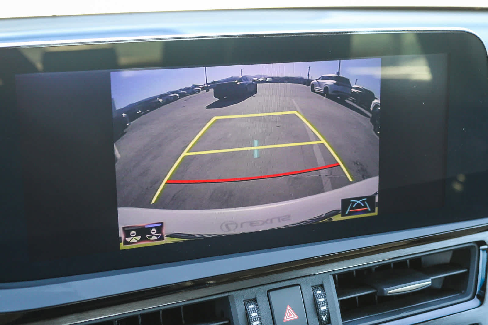 Used 2022 Lexus ES 300h w/ Premium Package FWD image 24