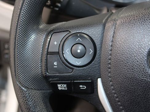 Used 2016 Toyota Corolla LE image 30