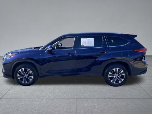 Used 2020 Toyota Highlander XLE image 4