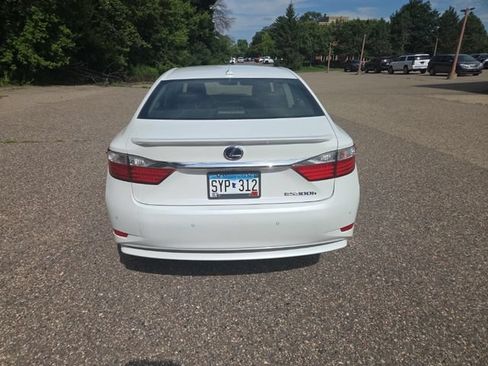Used 2013 Lexus ES 300h w/ Luxury Pkg FWD image 10