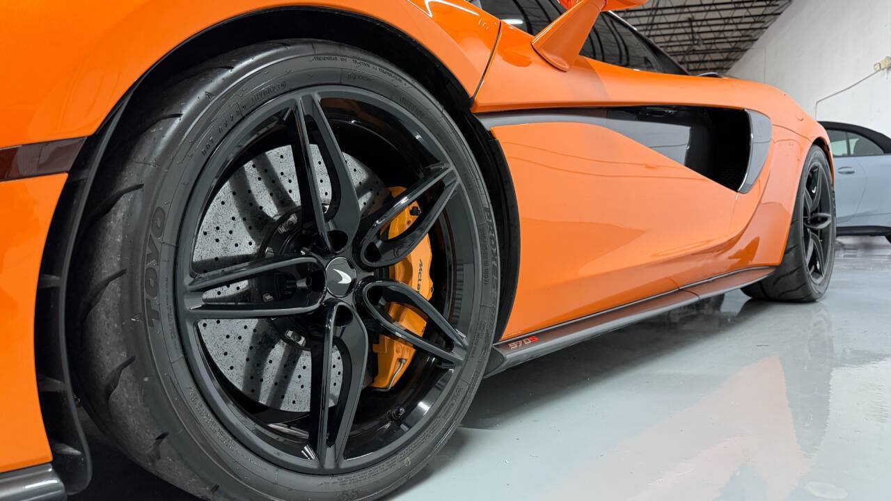 Used 2017 McLaren 570S Coupe RWD image 19