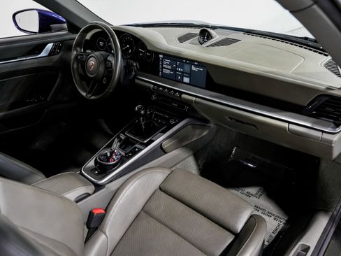 Used 2021 Porsche 911 Carrera S image 34