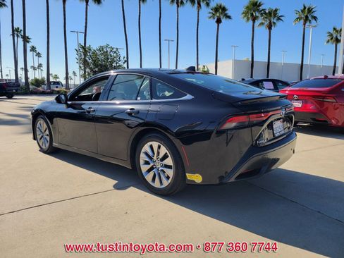 Certified 2022 Toyota Mirai XLE image 5