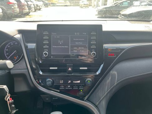 Used 2021 Toyota Camry SE FWD image 10