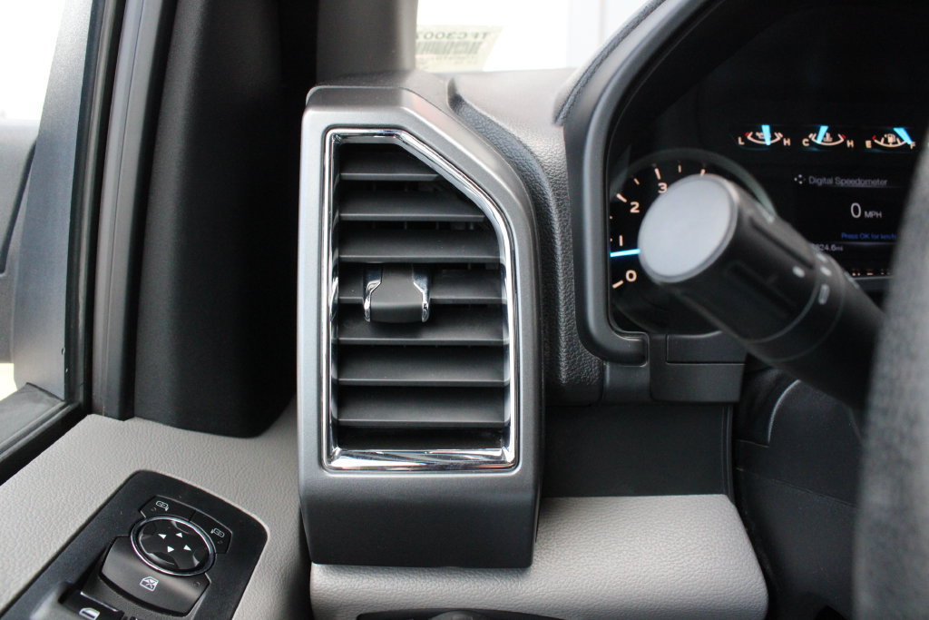 Used 2015 Ford F150 XLT w/ Equipment Group 301A Mid AWD/4WD image 7