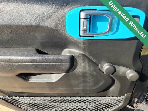 Used 2023 Jeep Wrangler Unlimited Sport image 26