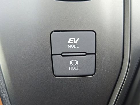 New 2026 Lexus UX 300h AWD image 19