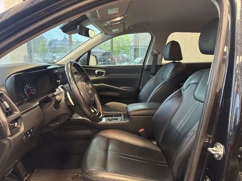 Certified 2023 Kia Sorento EX AWD/4WD image 9