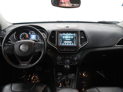 Used 2020 Jeep Cherokee Trailhawk w/ Cold Weather Group AWD/4WD image 15