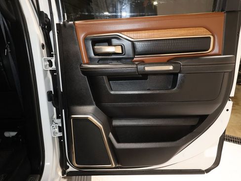 Used 2019 RAM 3500 Limited image 20