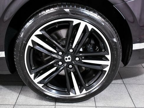 Used 2021 Bentley Continental GT image 6