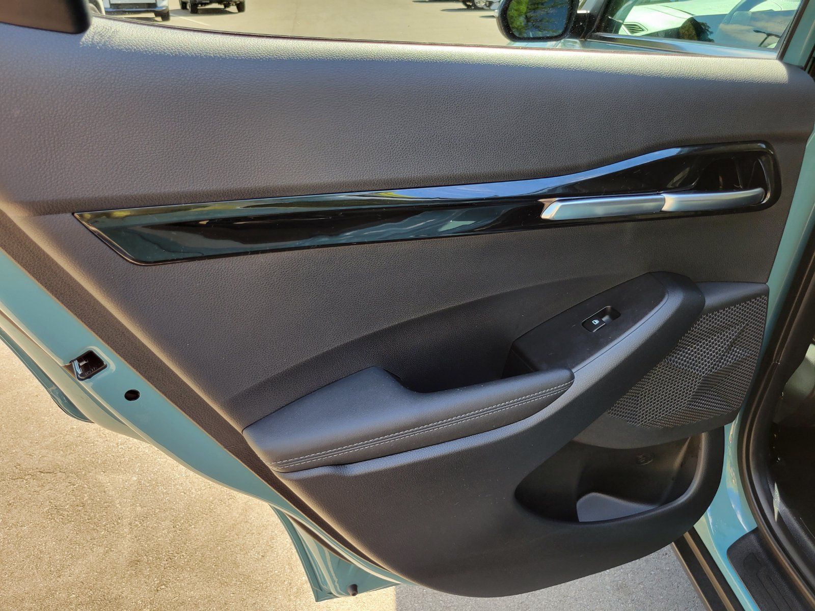 Certified 2024 Kia Seltos SX w/ SX Sunroof Package AWD/4WD image 24