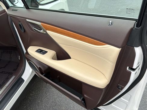Used 2017 Lexus RX 350 FWD w/ Premium Package image 14