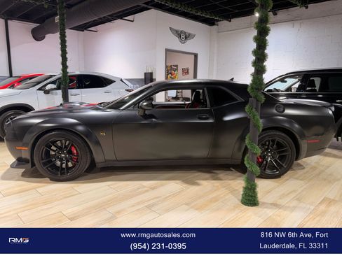Used 2022 Dodge Challenger R/T Scat Pack RWD image 4