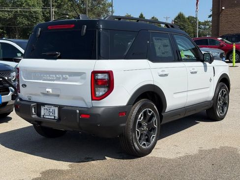 New 2025 Ford Bronco Sport Outer Banks w/ Outer Banks Tech Package+ AWD/4WD image 3