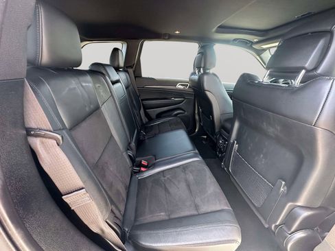 Used 2020 Jeep Grand Cherokee Altitude image 25