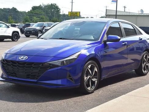 Used 2023 Hyundai Elantra SEL w/ Convenience Package FWD image 13