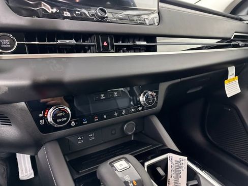 New 2026 Mitsubishi Outlander SEL image 27