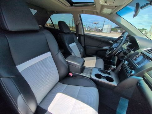 Used 2012 Toyota Camry SE FWD image 19