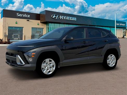 New 2026 Hyundai Kona SE image 2