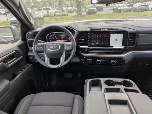 New 2026 GMC Sierra 1500 SLE w/ X31 Off-Road Package image 8
