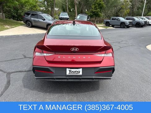 Used 2024 Hyundai Elantra SEL FWD image 4