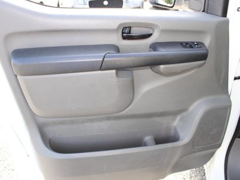 Used 2019 Nissan NV 2500 SV RWD image 18