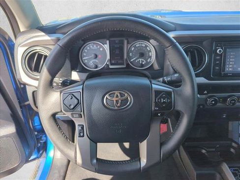 Used 2017 Toyota Tacoma SR5 w/ SR5 Appearance Package (SM) RWD image 15