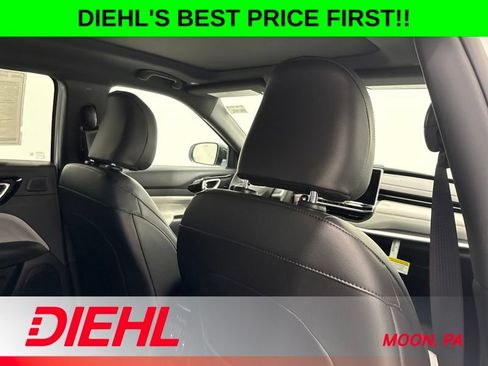 New 2026 Jeep Compass Limited w/ Sun, Sound & Navigation Group AWD/4WD image 13
